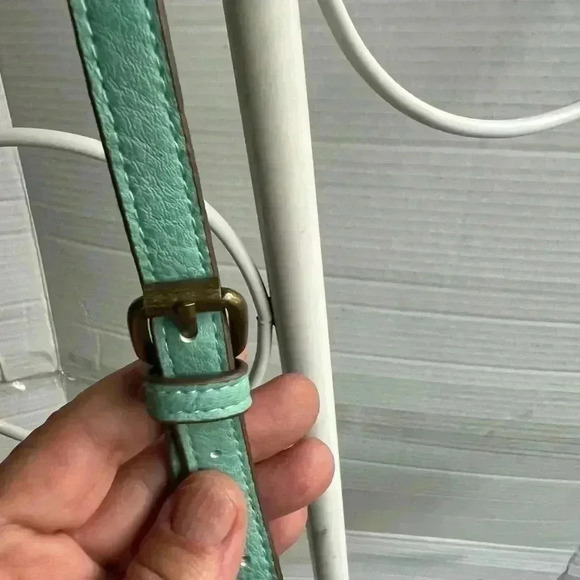 Sadie Vegan Leather Crossbody Bag - Picture 3 of 8